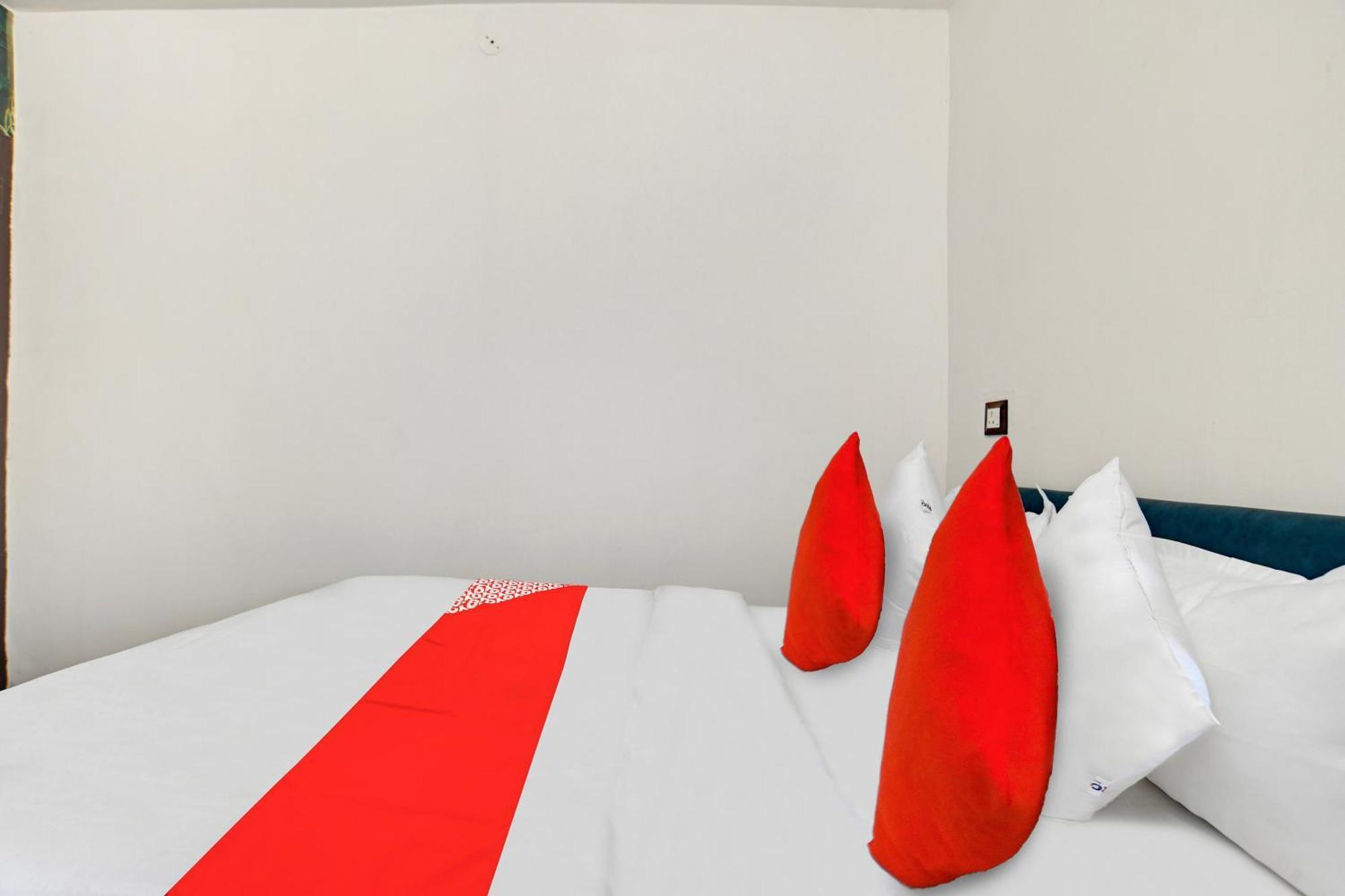 Oyo Flagship Hotel Shree United Индаур Экстерьер фото