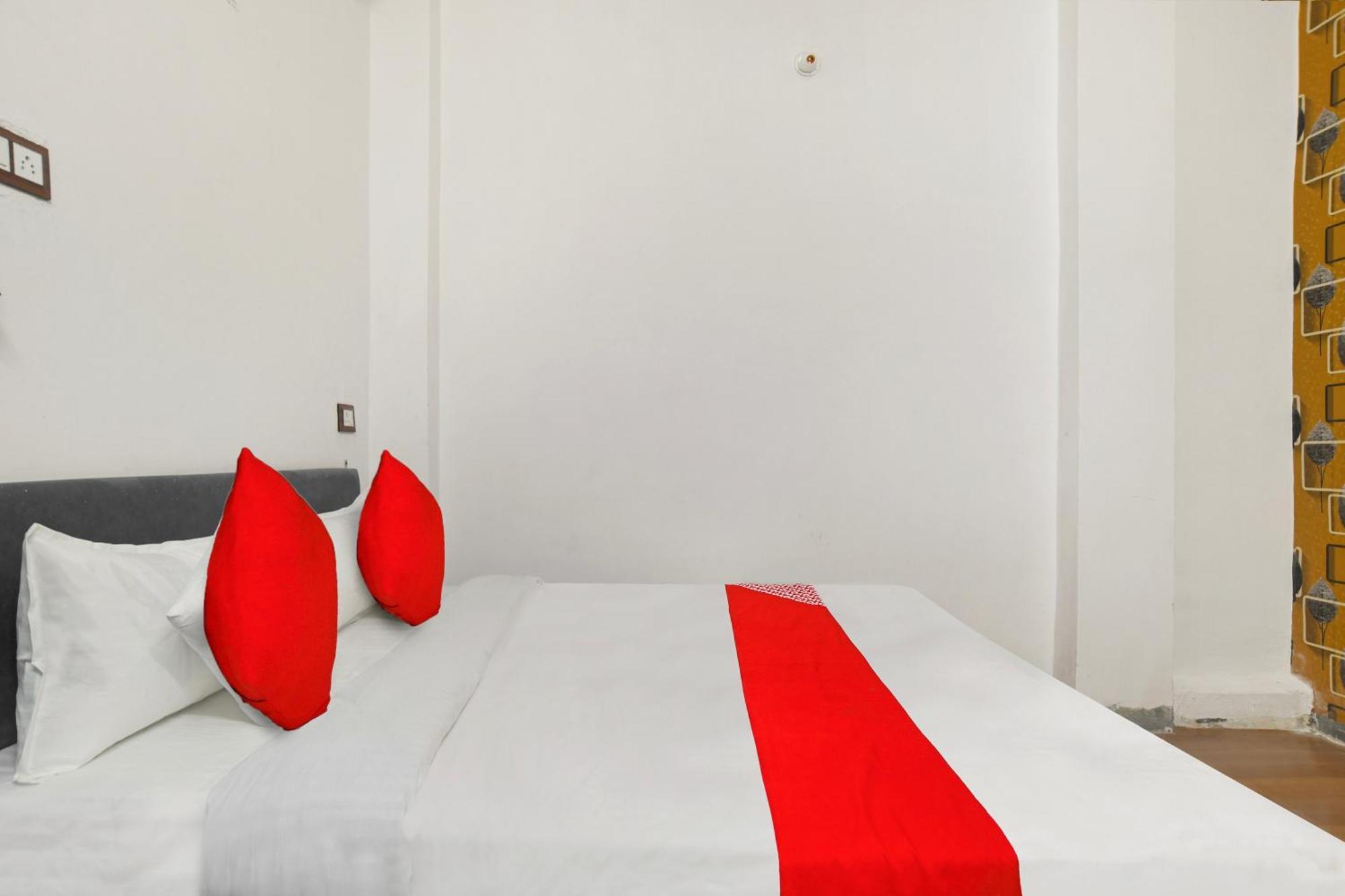 Oyo Flagship Hotel Shree United Индаур Экстерьер фото